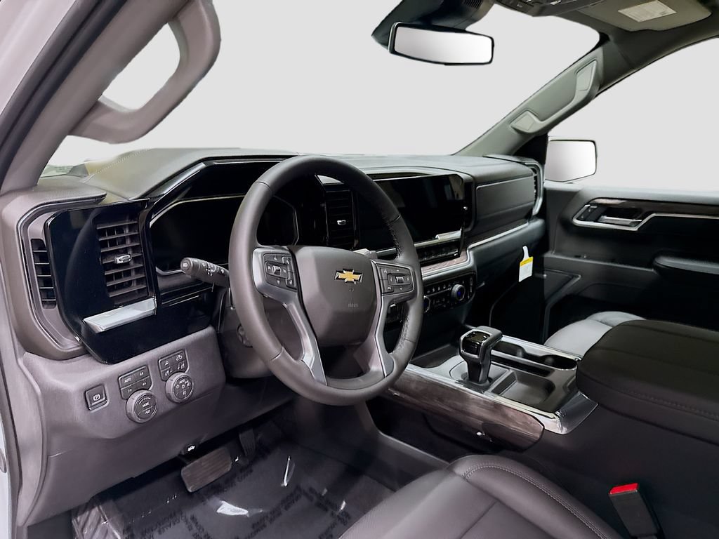 New 2026 Chevrolet Silverado 1500 LTZ w/ LTZ Premium Package AWD/4WD image 9
