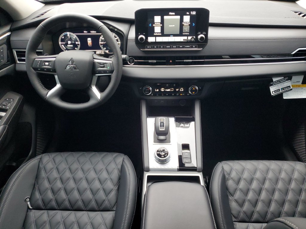 Used 2025 Mitsubishi Outlander SEL AWD/4WD image 9