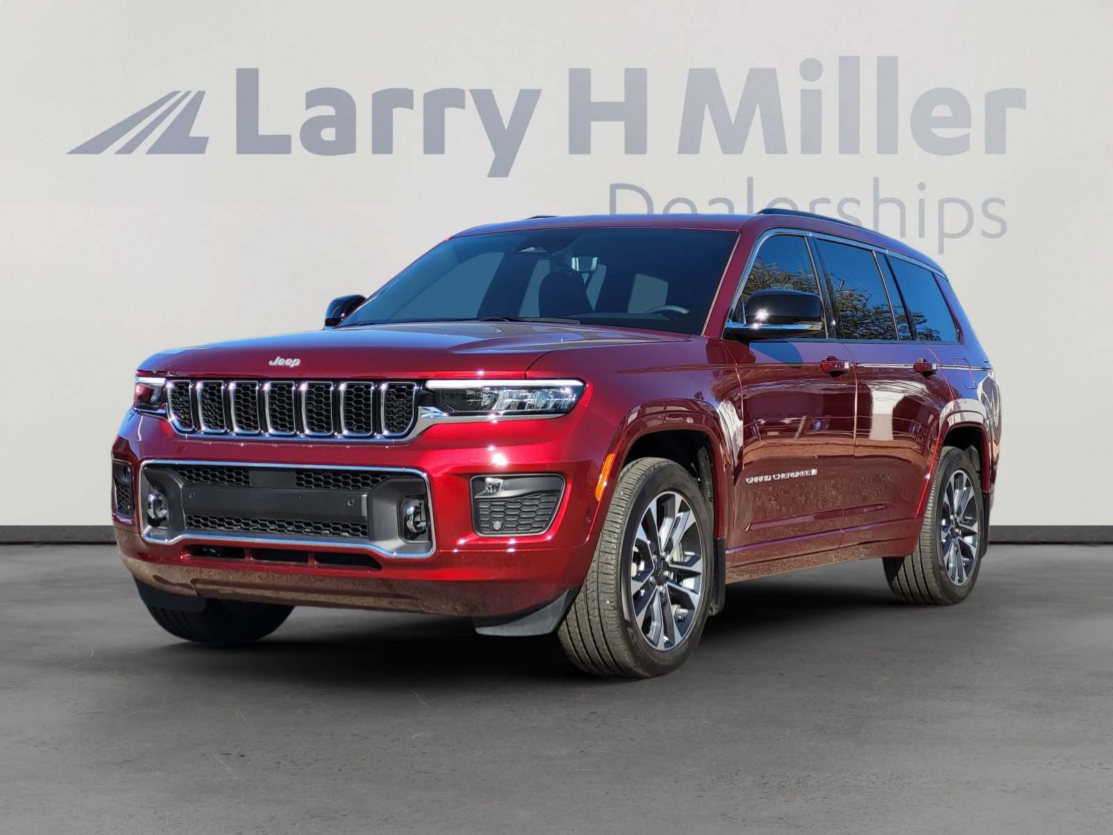 New 2025 Jeep Grand Cherokee L Overland w/ Luxury Tech Group IV image 1