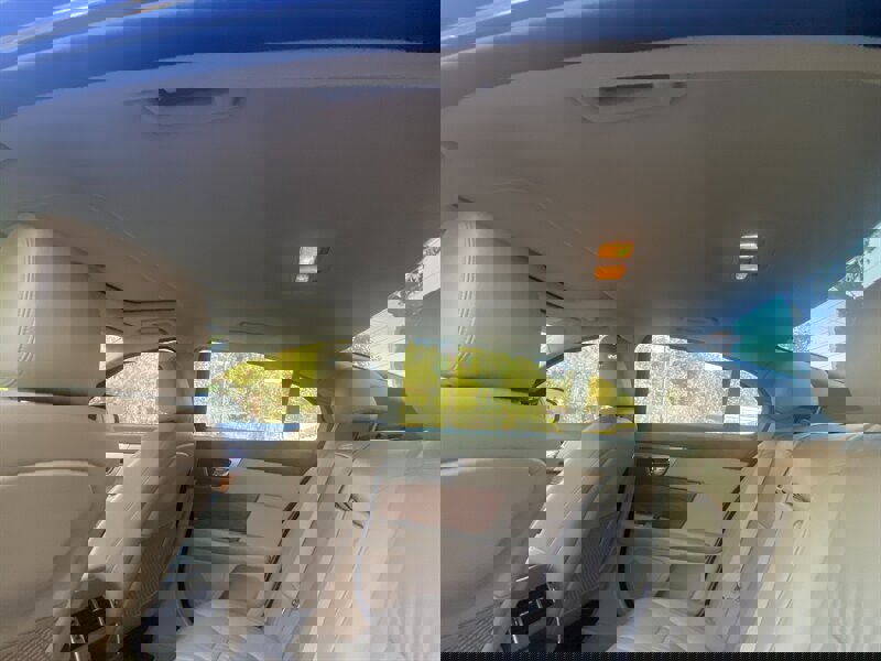 Used 2010 Jaguar XF Luxury image 26