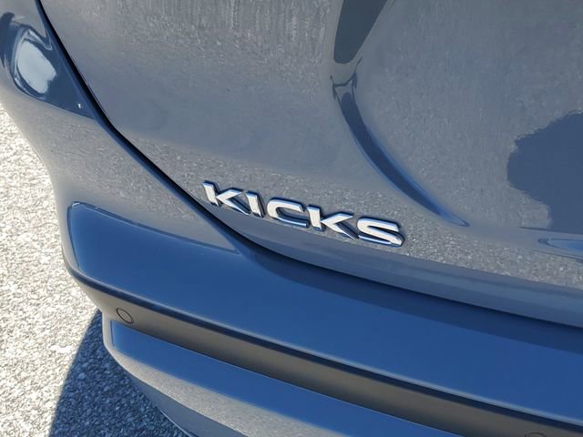 Used 2023 Nissan Kicks SV FWD image 7