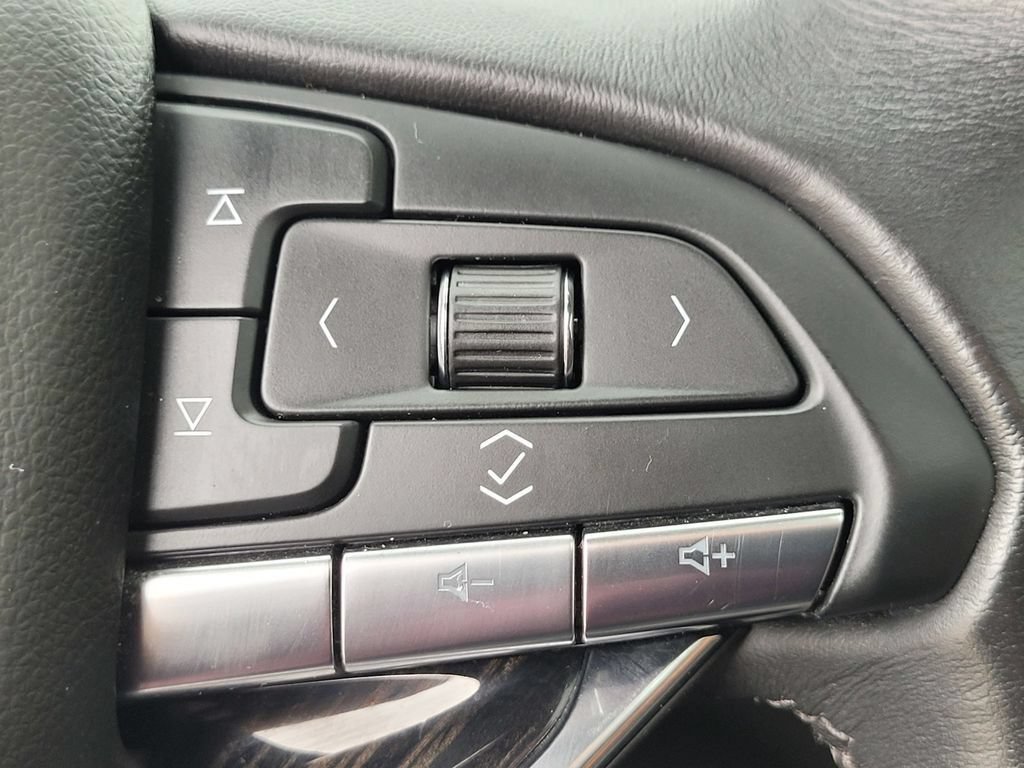 Used 2023 Cadillac XT6 Premium Luxury FWD image 25