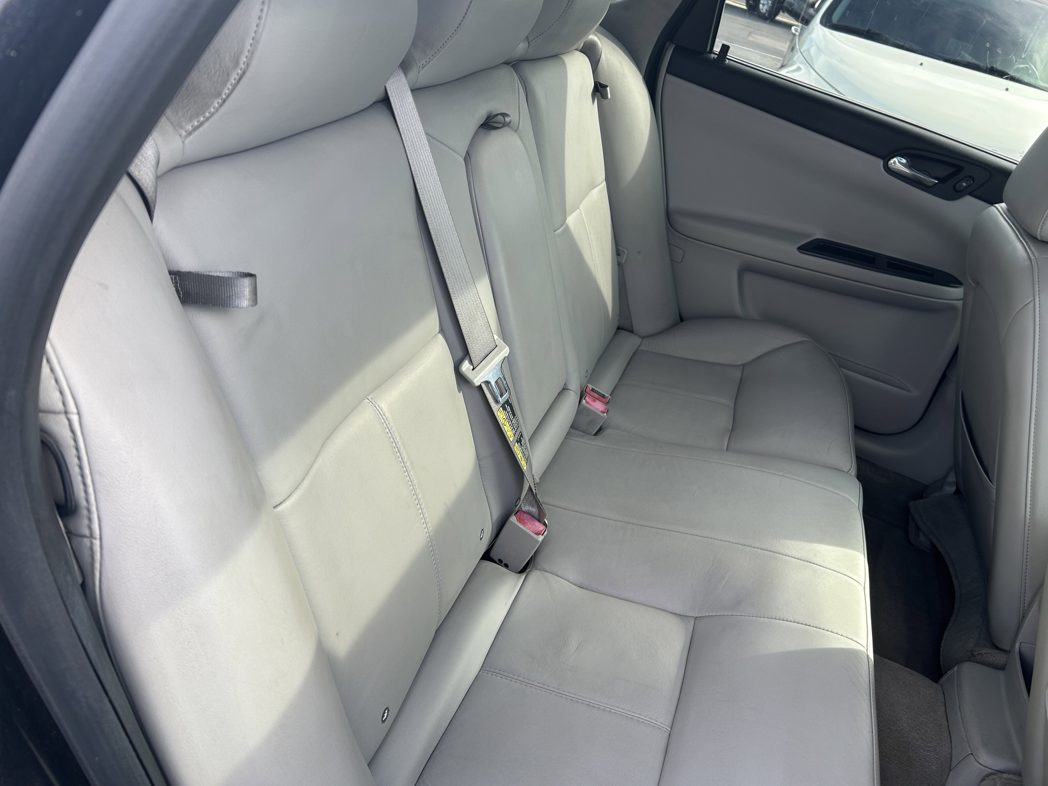 Used 2006 Chevrolet Impala SS w/ Convenience Package image 12