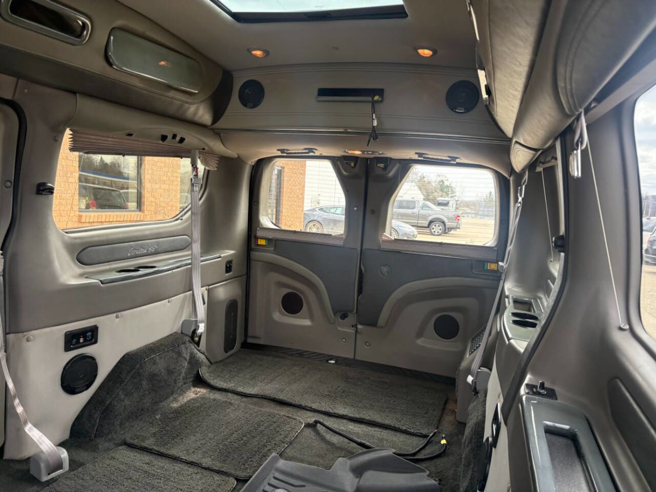 Used 2015 Ford Transit 150 130 Low Roof w/ Exterior Upgrade Package RWD image 20