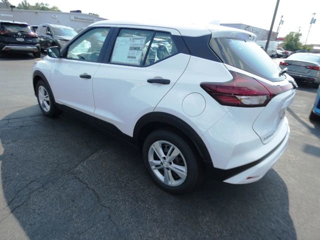 New 2025 Nissan Kicks Play S FWD image 5