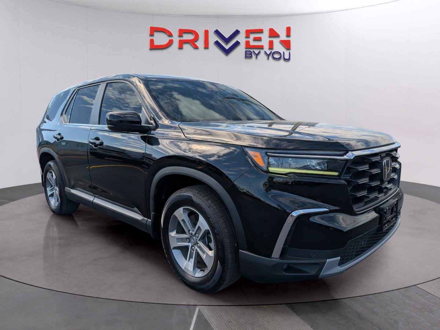 Used 2025 Honda Pilot EX-L image 7