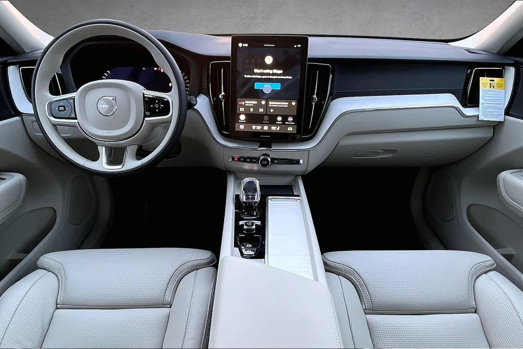 New 2026 Volvo XC60 B5 Ultra w/ Protection Package Premier AWD/4WD image 5