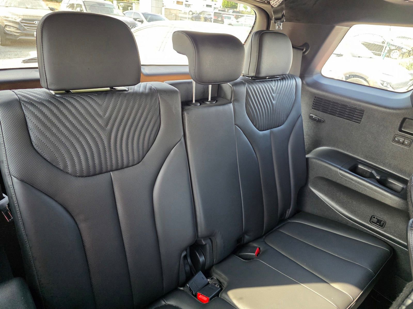 Used 2024 Hyundai Palisade Calligraphy image 6