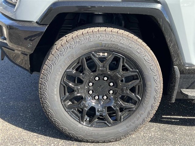 New 2026 GMC Hummer EV 4x4 Crew Cab image 10