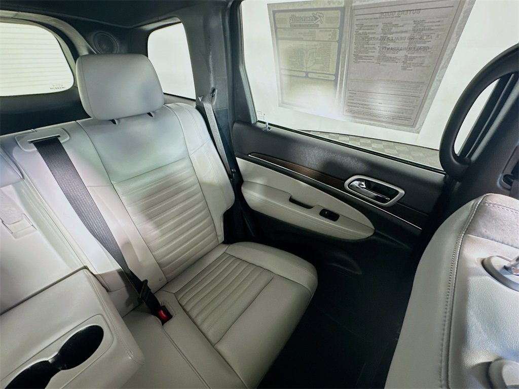 Used 2018 Jeep Grand Cherokee Limited image 14