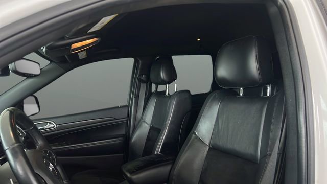 Used 2017 Jeep Grand Cherokee Altitude image 25