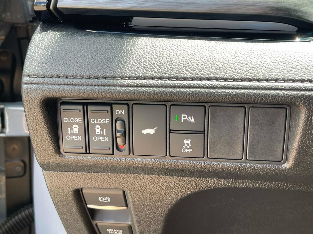 Used 2025 Honda Odyssey Elite image 33