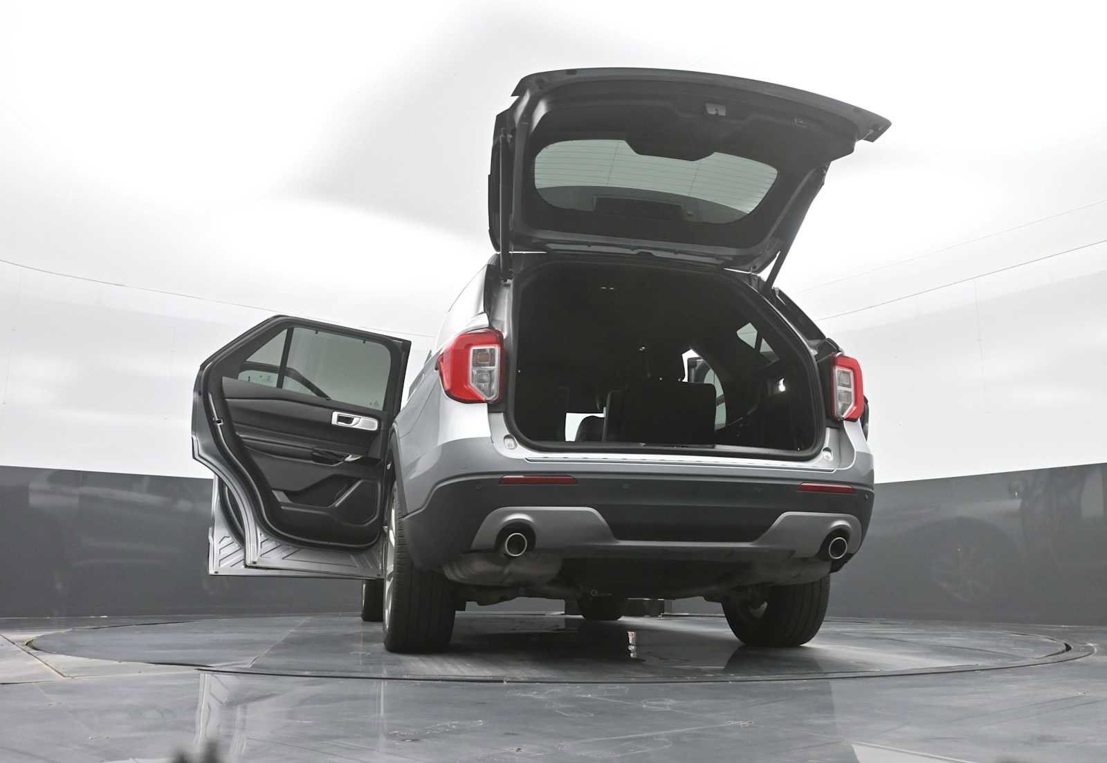 Used 2022 Ford Explorer Platinum w/ Technology Package image 42