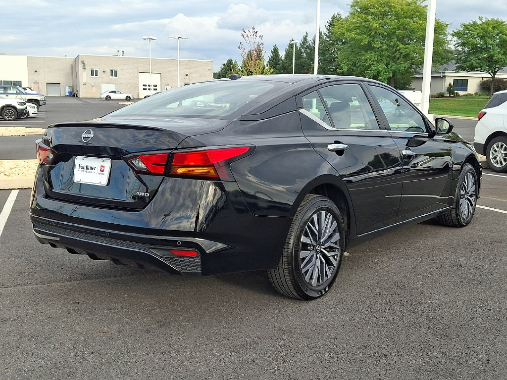 Used 2025 Nissan Altima 2.5 SV AWD/4WD image 6