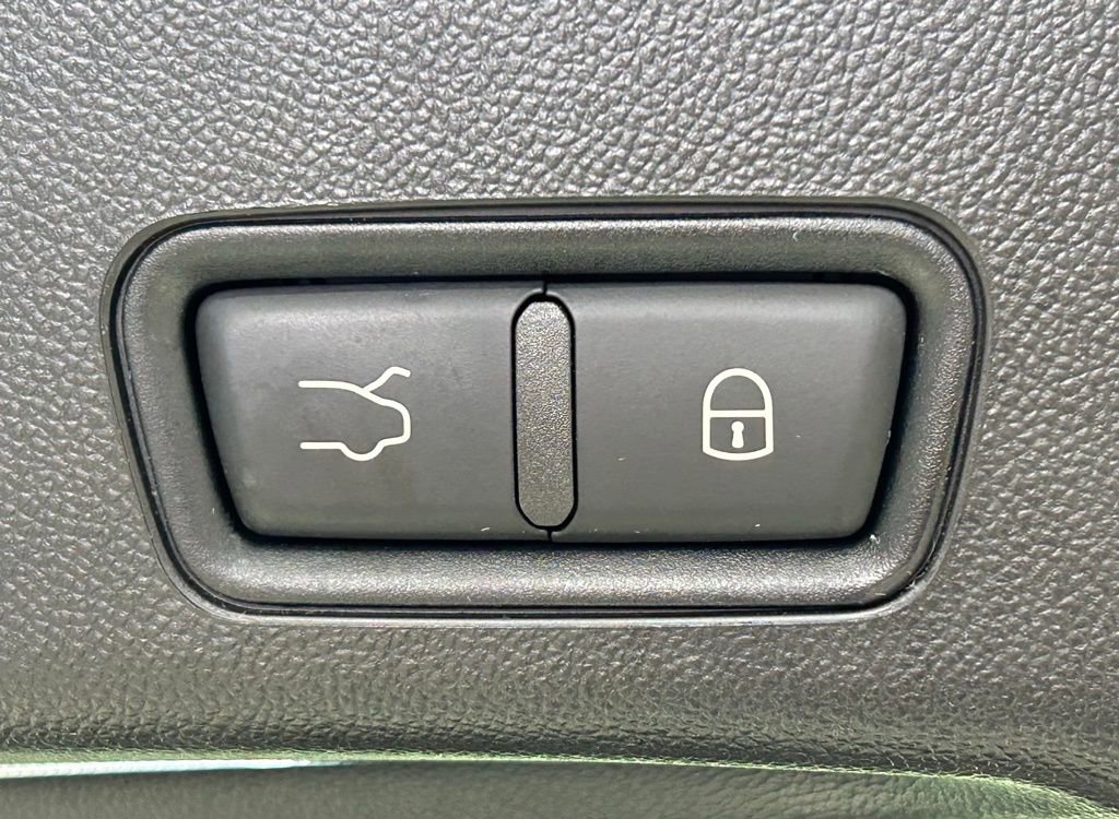 Used 2023 Maserati Grecale GT image 18