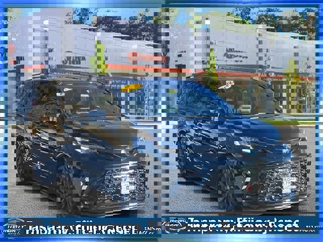 Certified 2024 Toyota Sienna XSE image 1