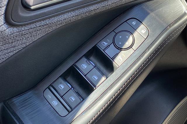 Used 2023 Nissan Rogue SV image 20