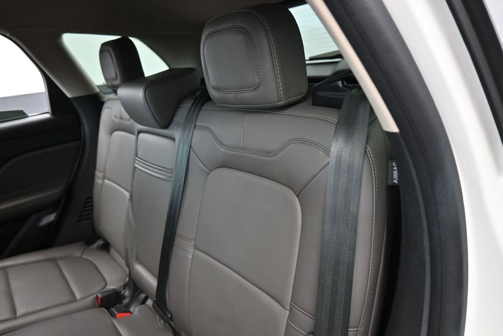 Used 2023 Lincoln Corsair Reserve AWD/4WD image 31