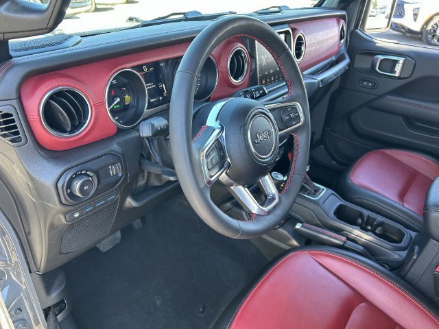 Used 2023 Jeep Wrangler Unlimited Rubicon 4xe AWD/4WD image 19