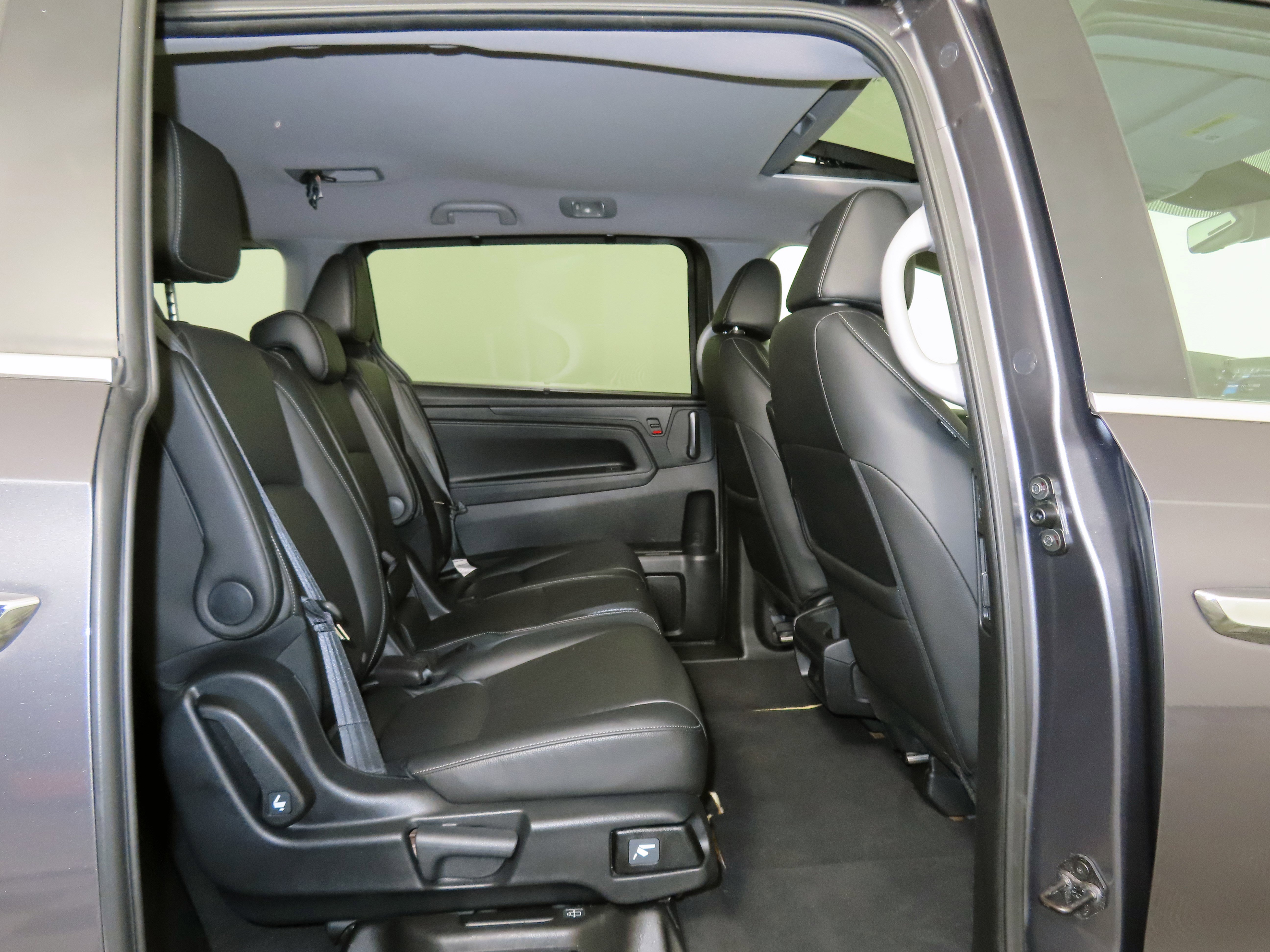 Used 2024 Honda Odyssey EX-L image 35