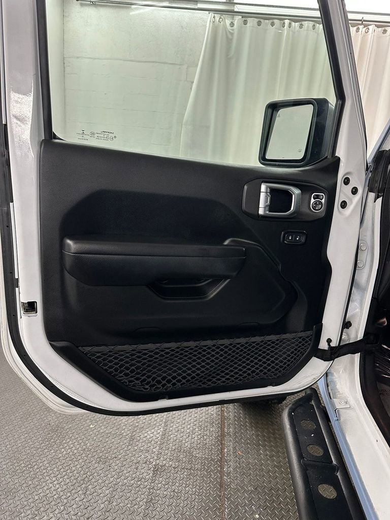 Used 2018 Jeep Wrangler Unlimited Sport S image 6