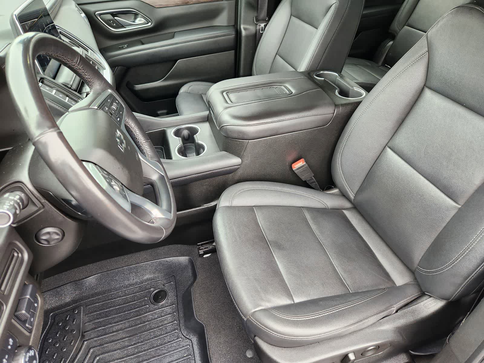Used 2022 Chevrolet Tahoe Z71 w/ Luxury Package image 11