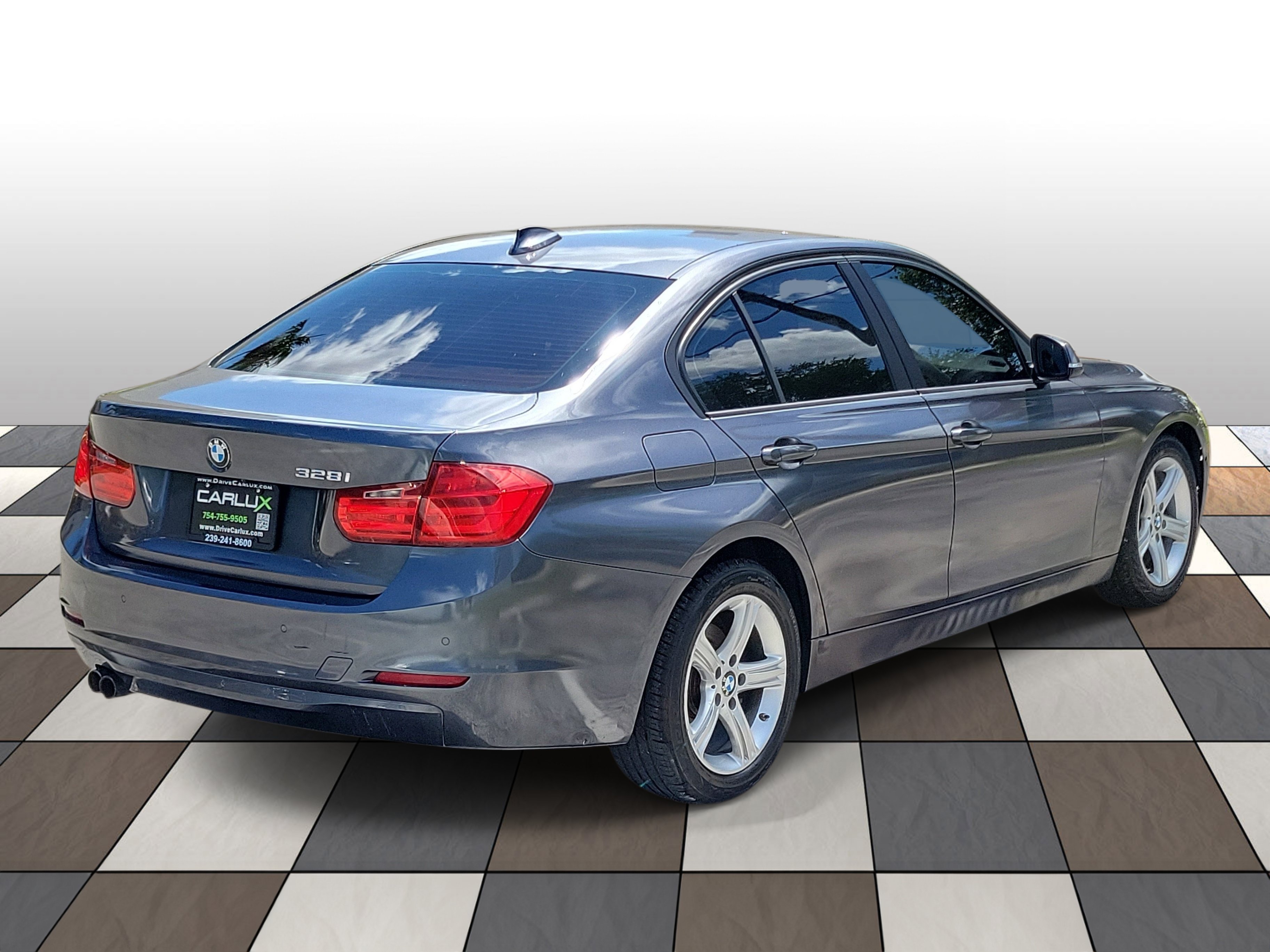 Used 2015 BMW 328i xDrive Sedan AWD/4WD image 4