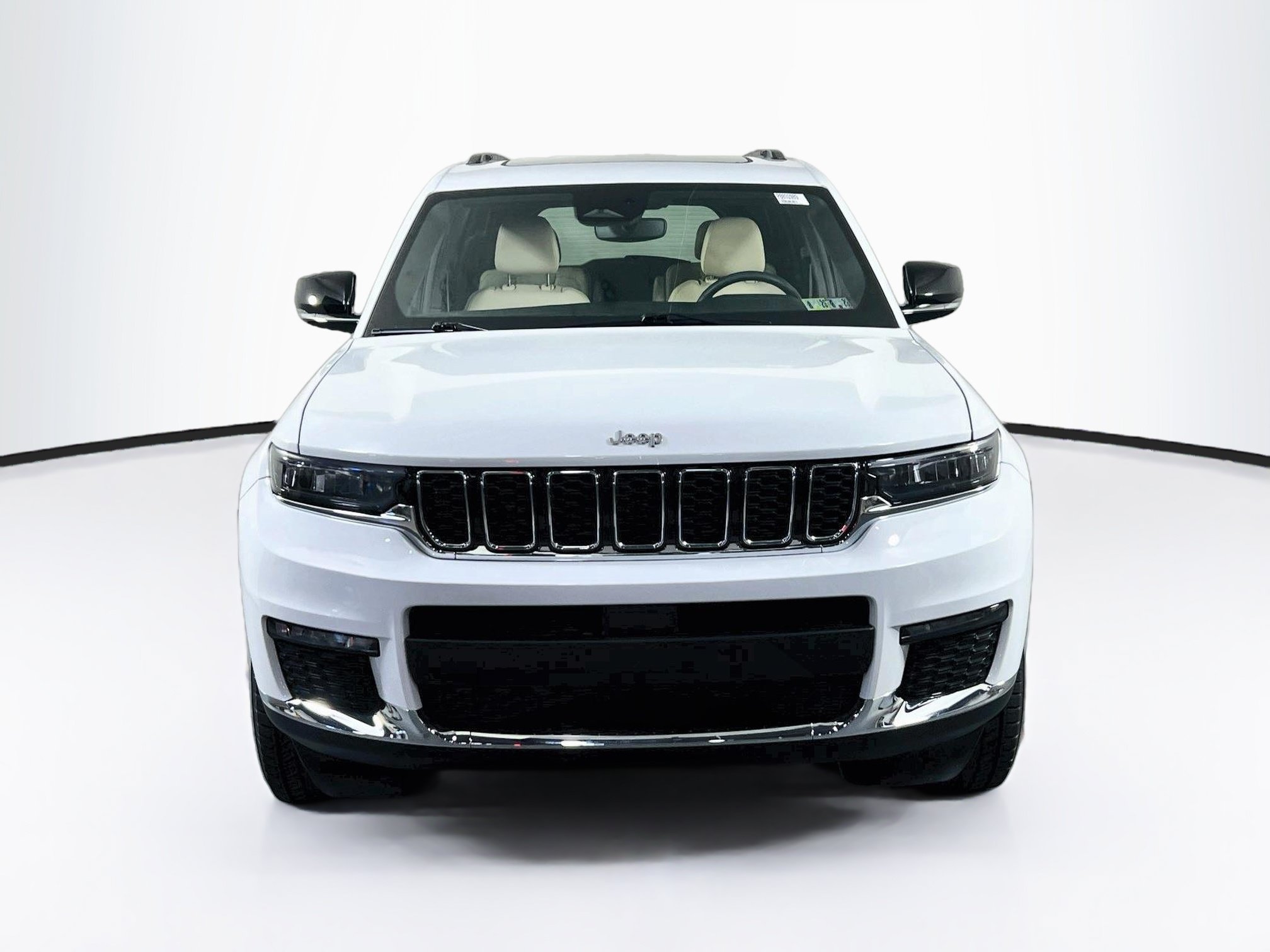 Used 2023 Jeep Grand Cherokee L Limited AWD/4WD image 2