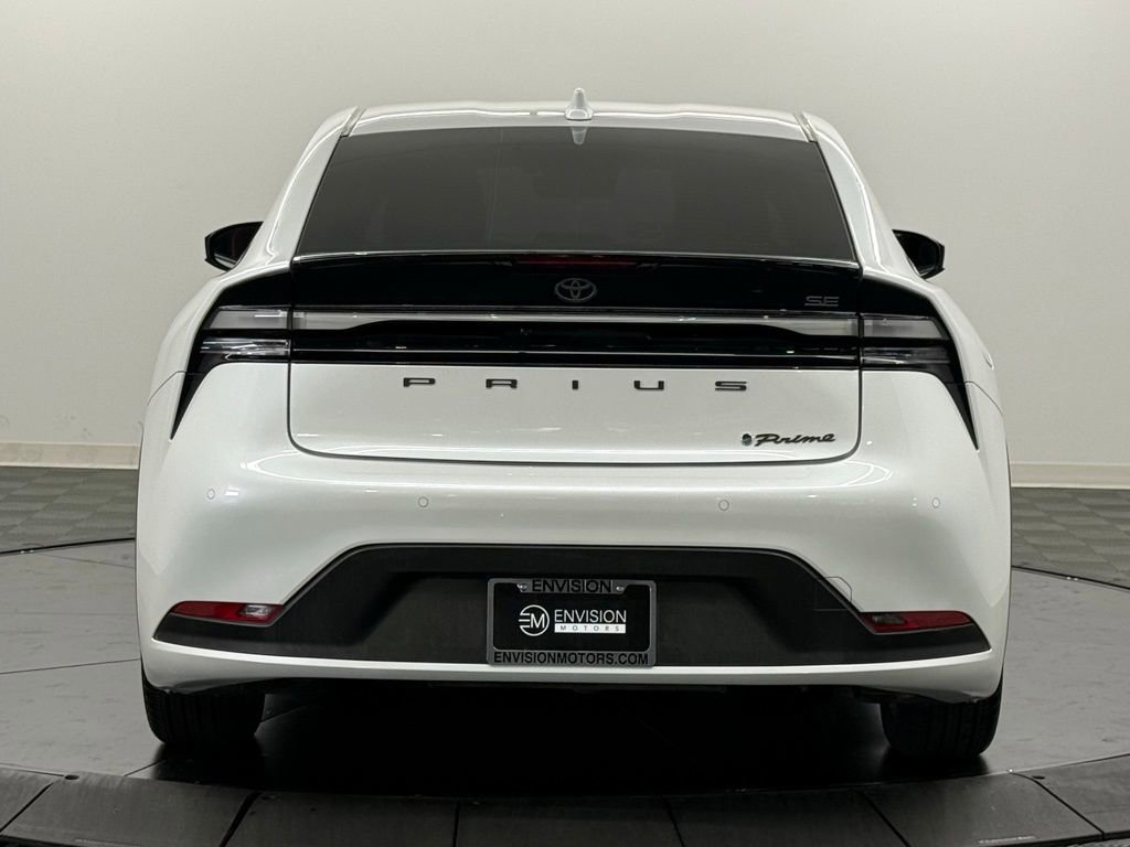 Used 2024 Toyota Prius Prime SE image 8