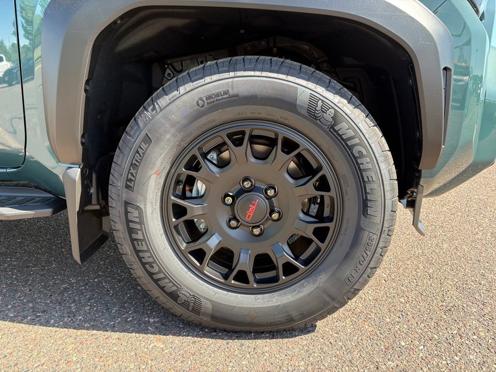 New 2026 Toyota 4Runner TRD Off-Road AWD/4WD image 9