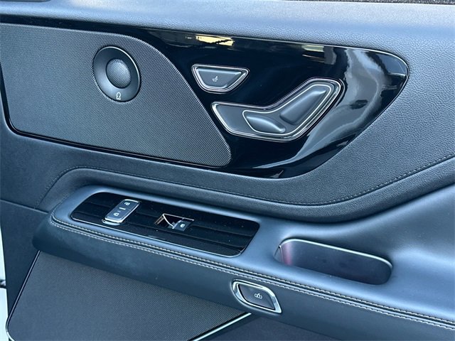 New 2025 Lincoln Aviator Reserve image 8