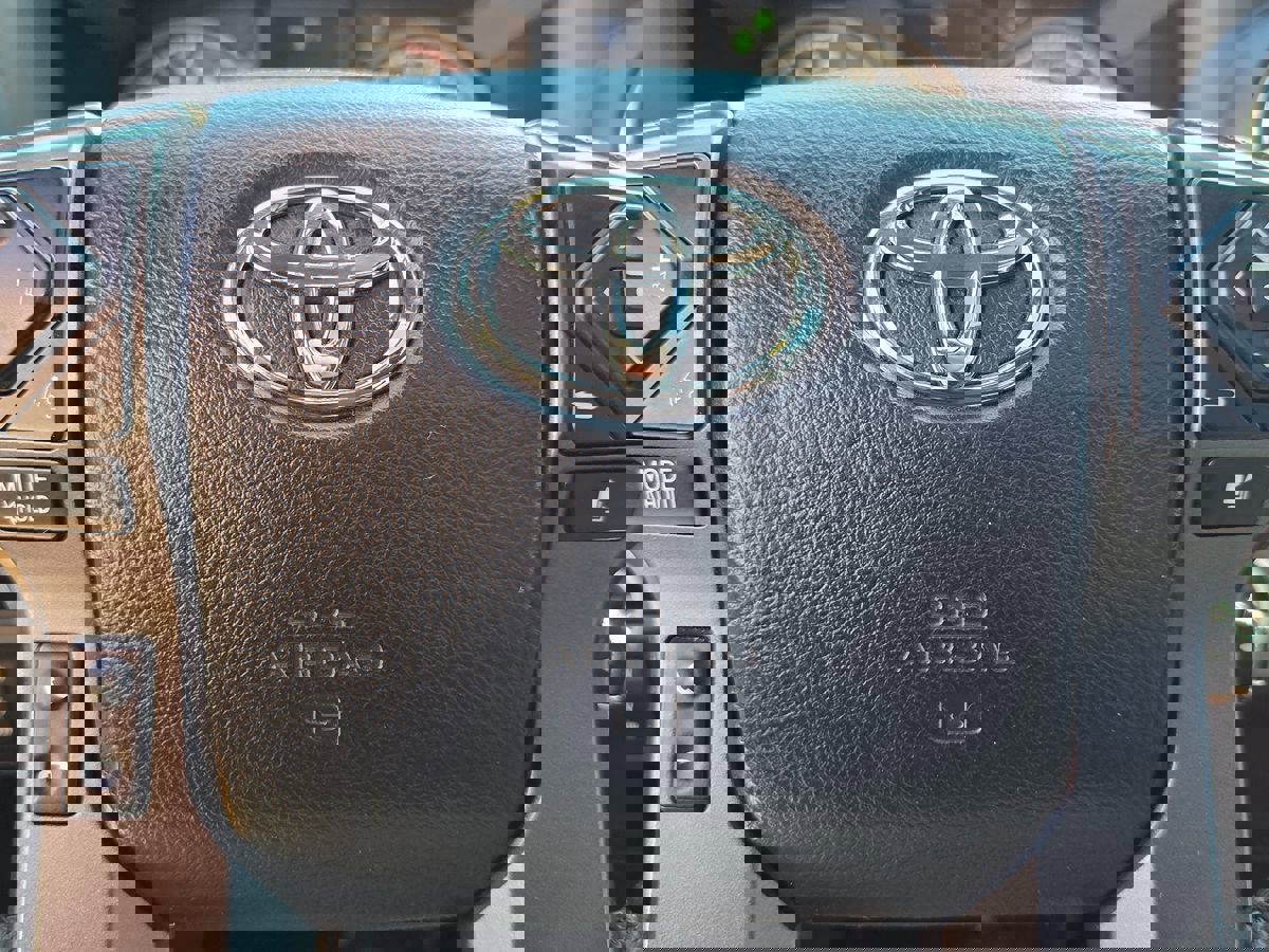 Used 2016 Toyota Tacoma TRD Sport w/ Premium & Technology Package image 34