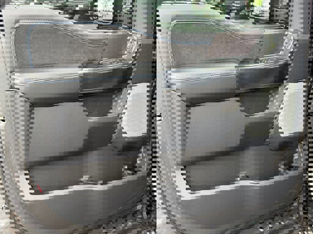 Certified 2026 Ford F350 Platinum w/ Tremor Off-Road Package image 26