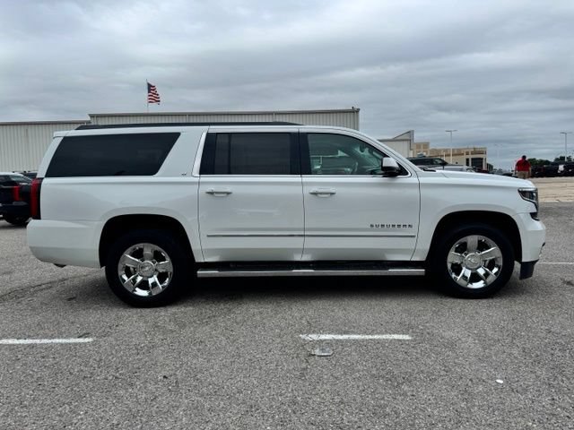 Used 2018 Chevrolet Suburban LT w/ LT Signature Package RWD image 8