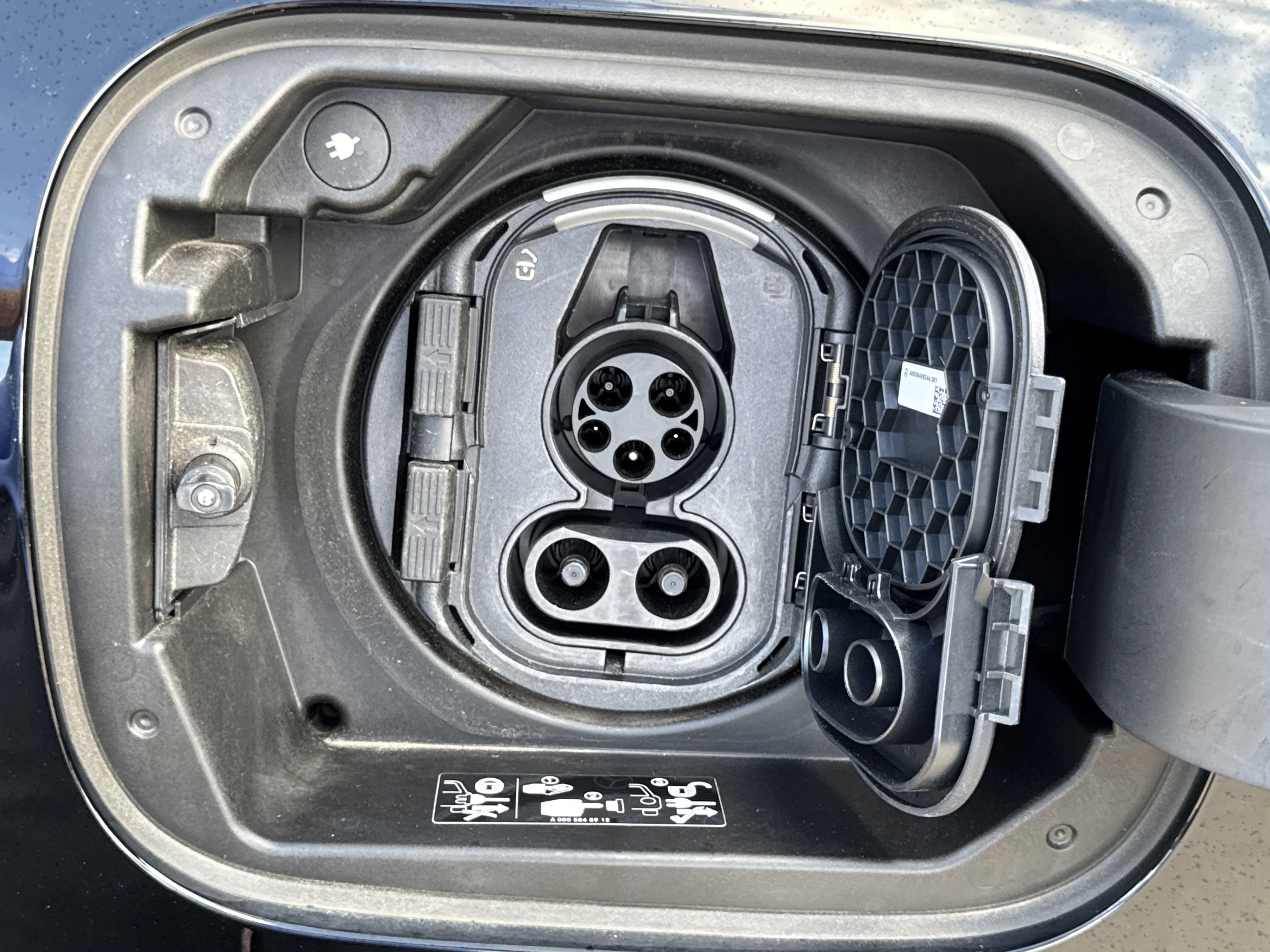 Used 2023 Mercedes-Benz EQB 350 4MATIC SUV w/ Exclusive Package image 42