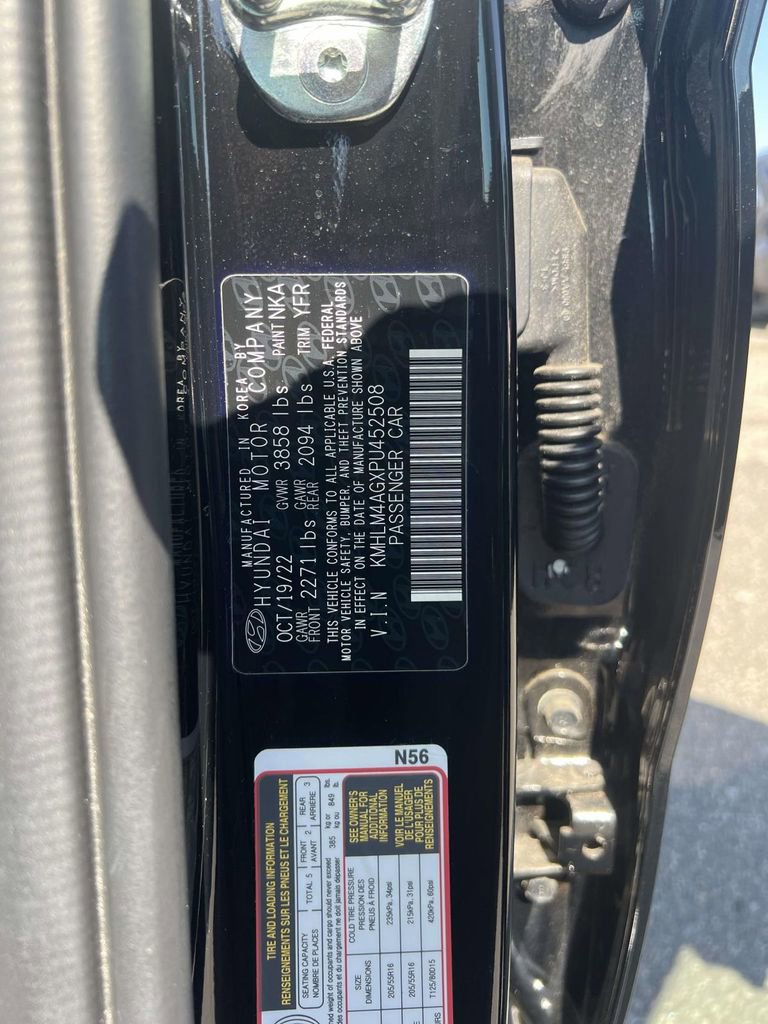 Used 2023 Hyundai Elantra SEL w/ Cargo Package FWD image 18