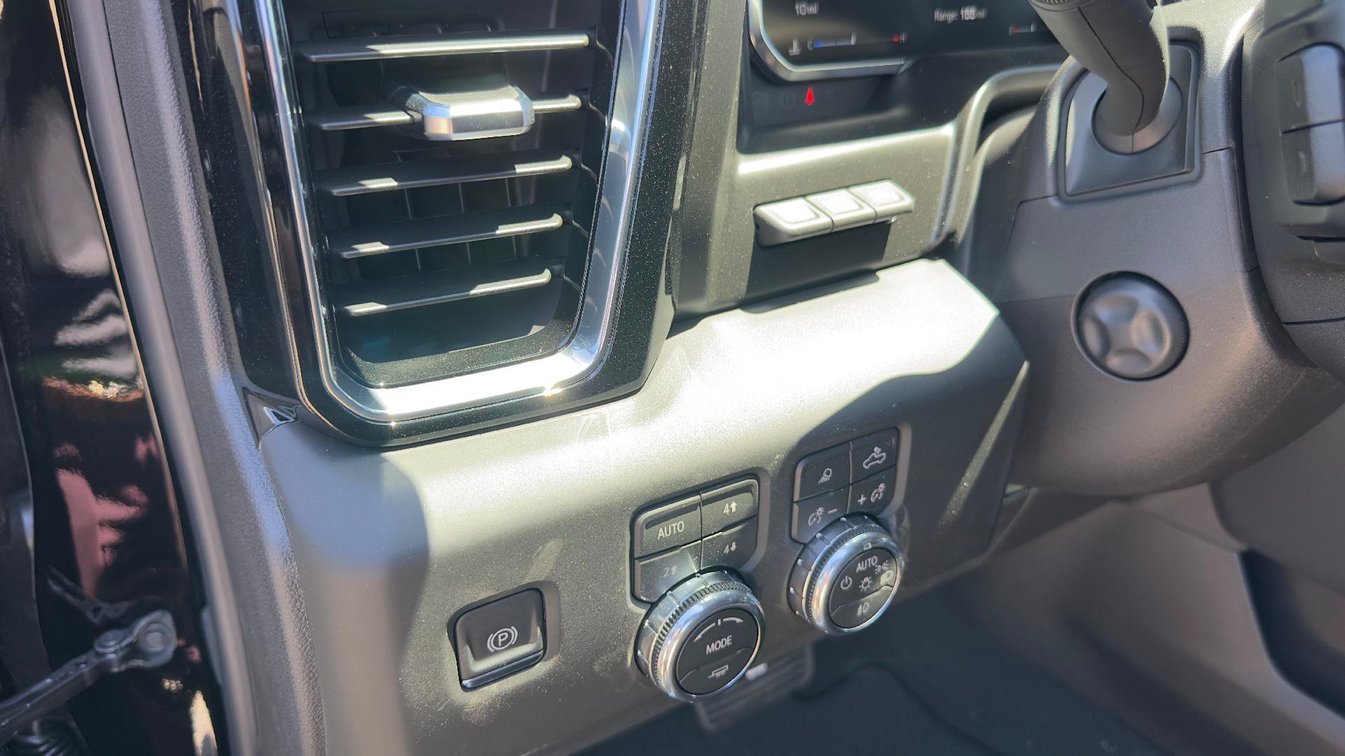 New 2026 GMC Sierra 1500 Denali w/ Denali Reserve Package AWD/4WD image 16