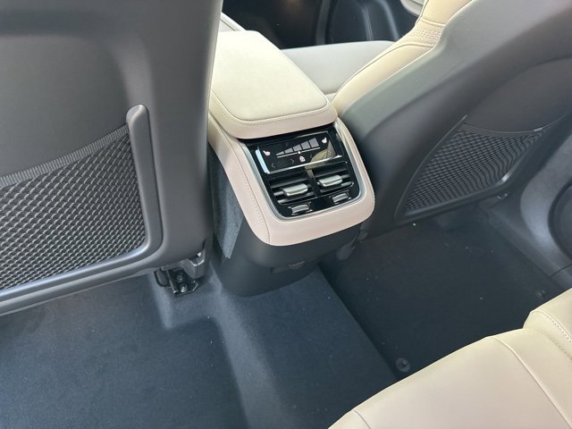 New 2026 Volvo XC90 B6 Plus w/ Protection Package Premier image 8