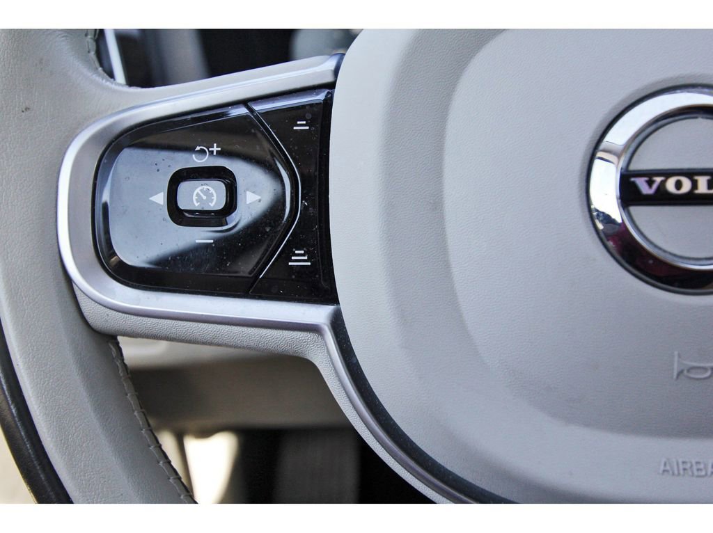 Used 2020 Volvo XC60 T6 Inscription w/ Protection Package Premier image 19