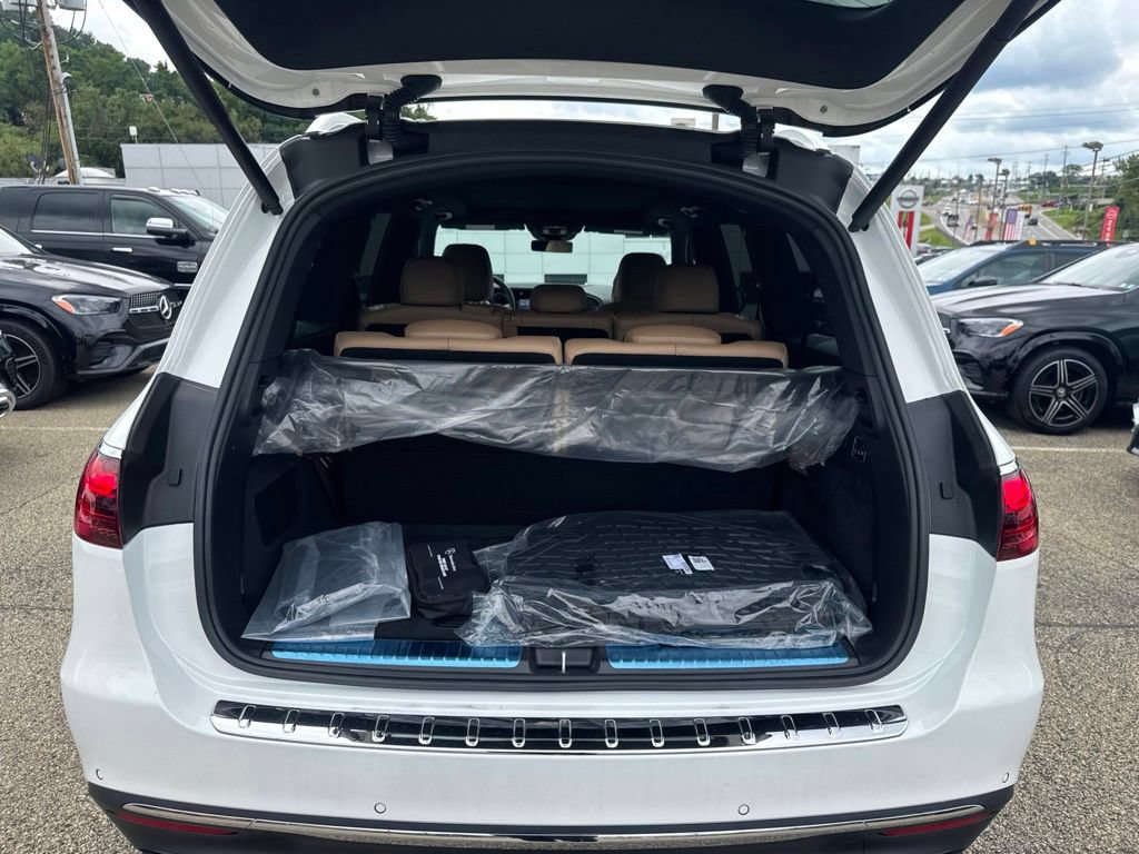 New 2026 Mercedes-Benz GLS 450 4MATIC image 14
