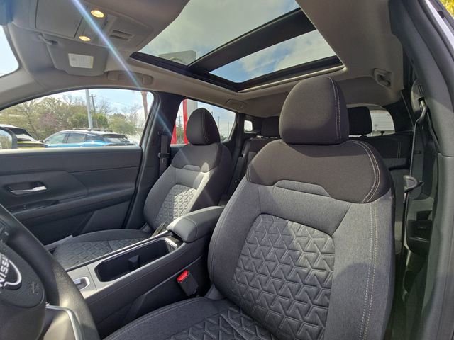 New 2026 Nissan Kicks SV w/ SV Premium Package image 13