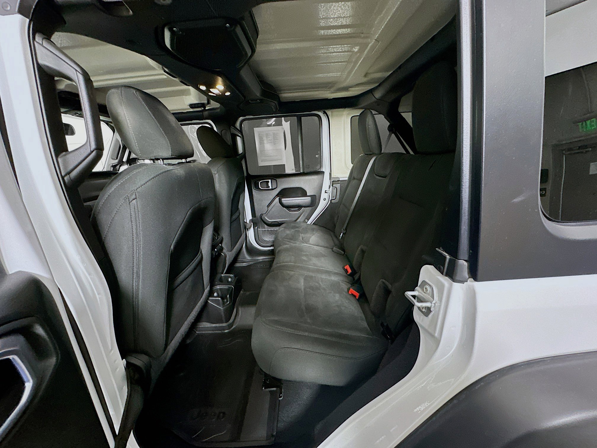 Used 2022 Jeep Wrangler Willys image 25