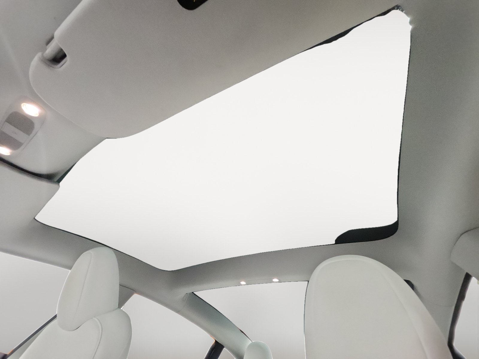 Used 2023 Tesla Model 3 Standard Range RWD image 16