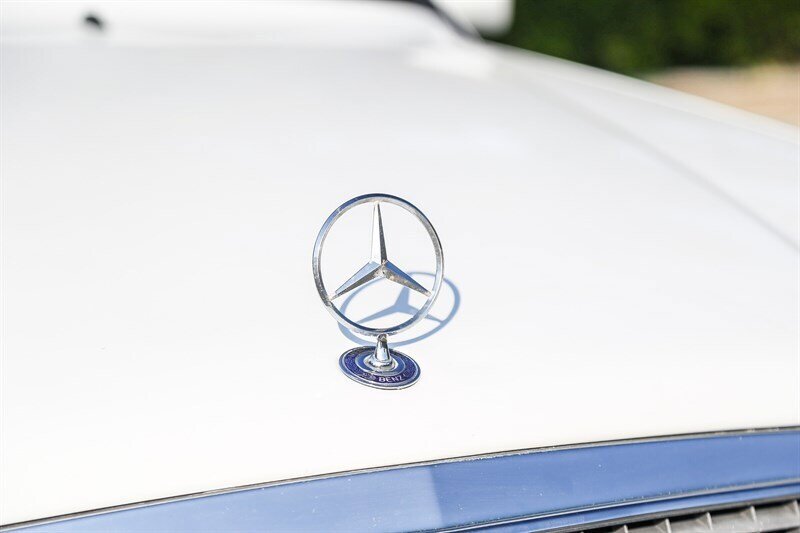 Used 1995 Mercedes-Benz E 320 Convertible image 21