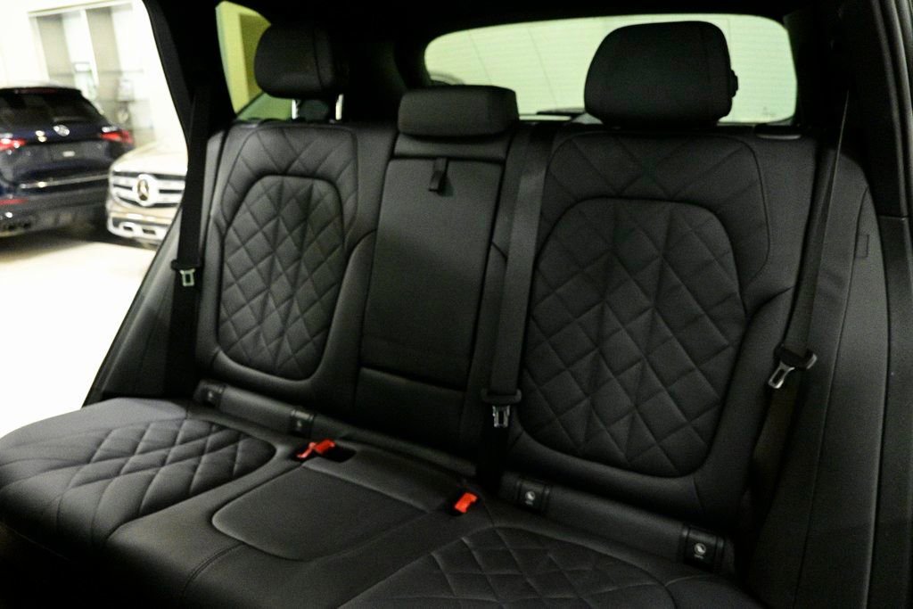 Used 2025 BMW X5 xDrive50e w/ Premium Package image 16
