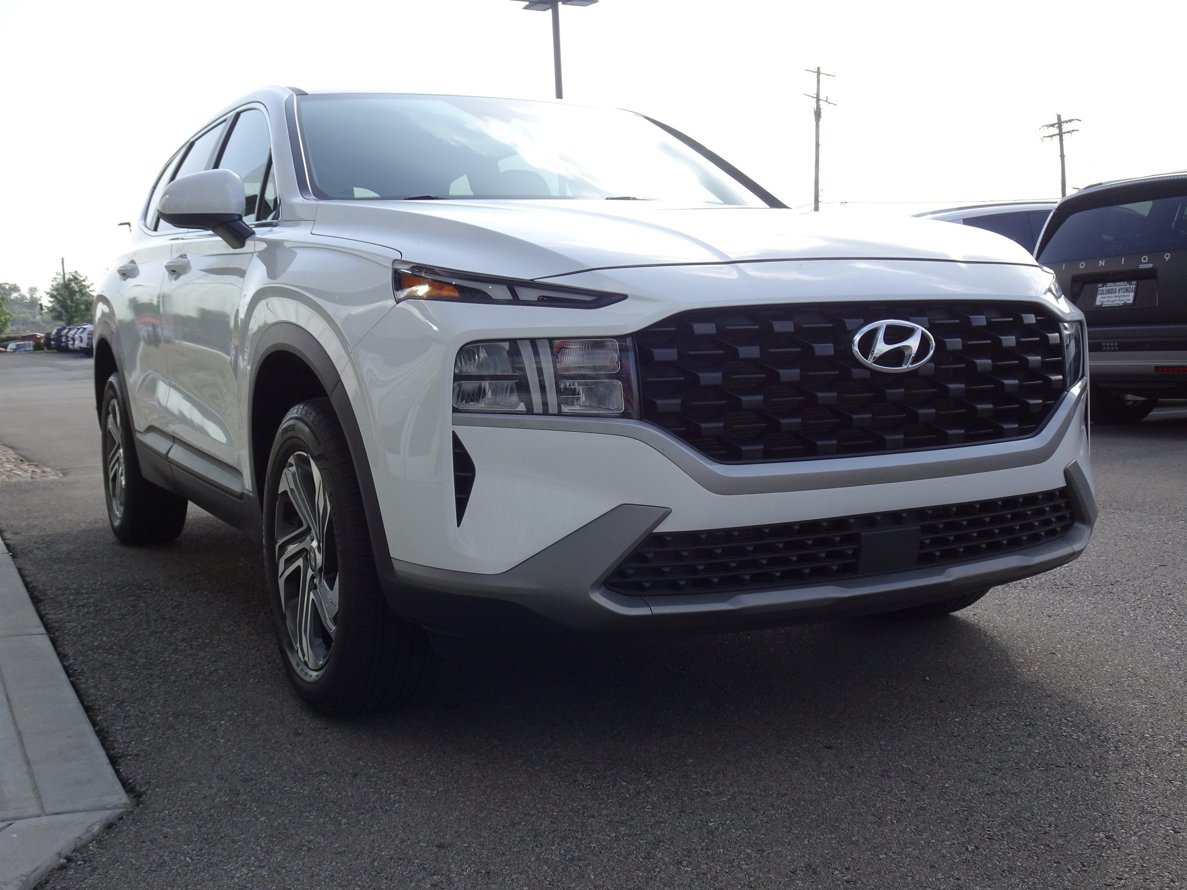Used 2023 Hyundai Santa Fe SE w/ Cargo Package AWD/4WD image 6
