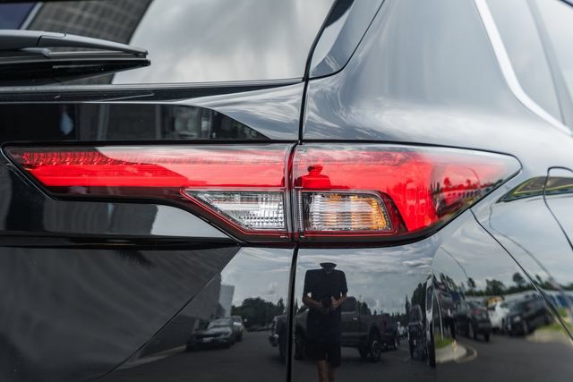 Used 2024 Mitsubishi Outlander SE FWD image 8