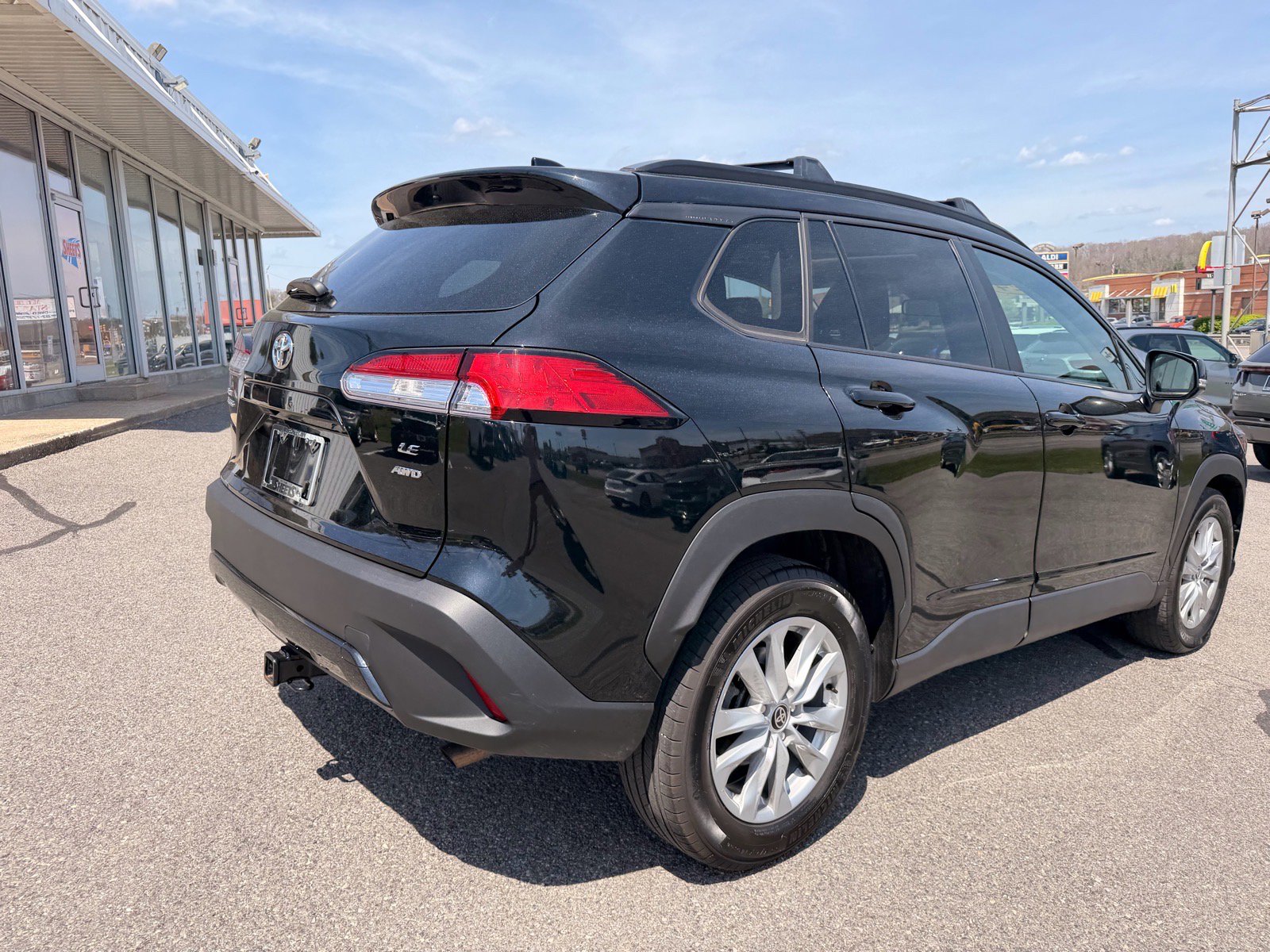 Used 2024 Toyota Corolla Cross LE w/ Moonroof Package AWD/4WD image 6
