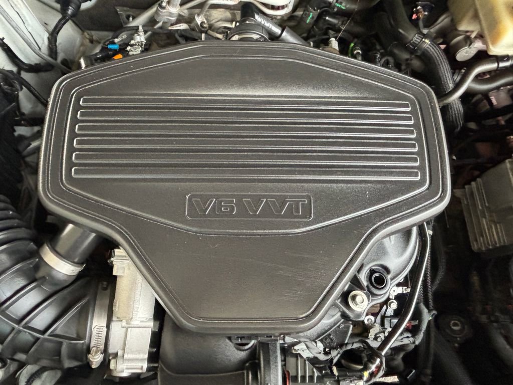 Used 2017 GMC Acadia SLT image 33