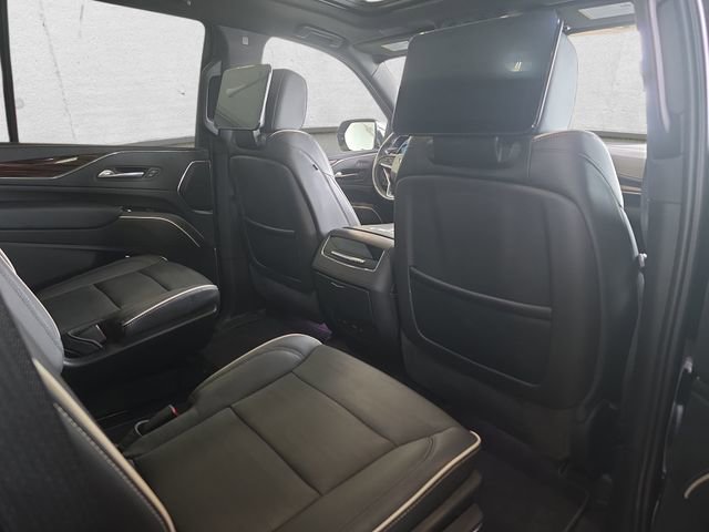Certified 2024 Cadillac Escalade Premium Luxury AWD/4WD image 11